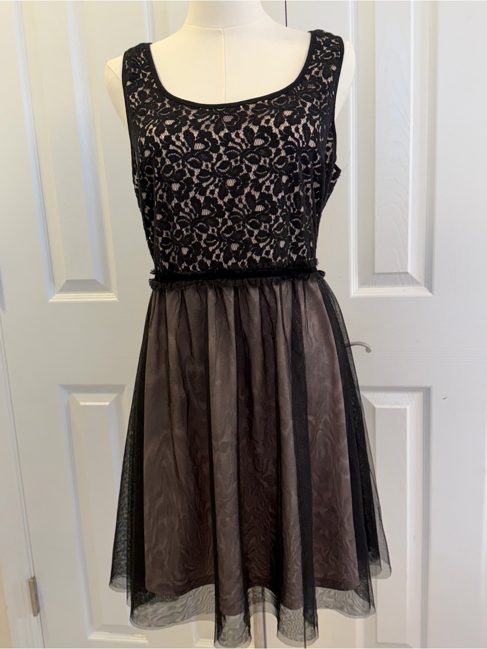 LC Lauren Conrad Black Lace & Tulle Fit & Flare Dress Size L